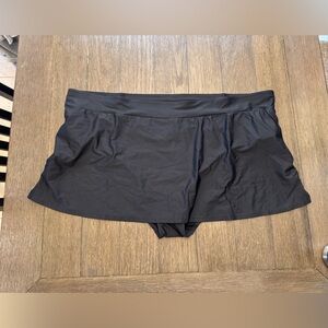 Avenue Black swim bottom skirt 5X NWT NEW